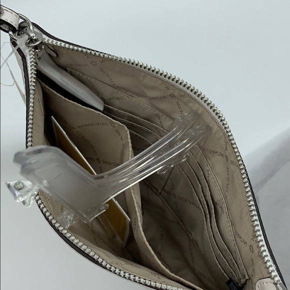 MICHAEL KORS FULTON SPORT XL ZIP CLUTCH WRISTLET - Picture 15 of 16